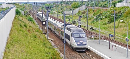La SNCF met en vente 5 millions de billets de train à petits prix...