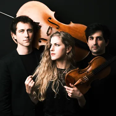 Trio Zeliha - AJAM