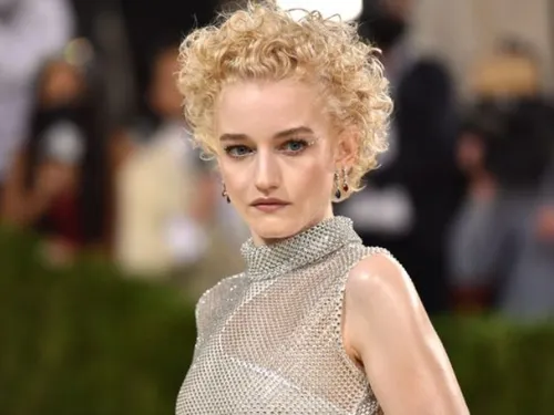 Biopic de Madonna : Julia Garner choisie pour incarner Madonna !