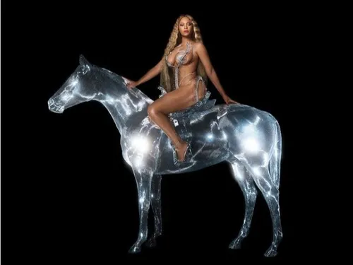 Beyonce se sent libre sur la pochette de "Renaissance"