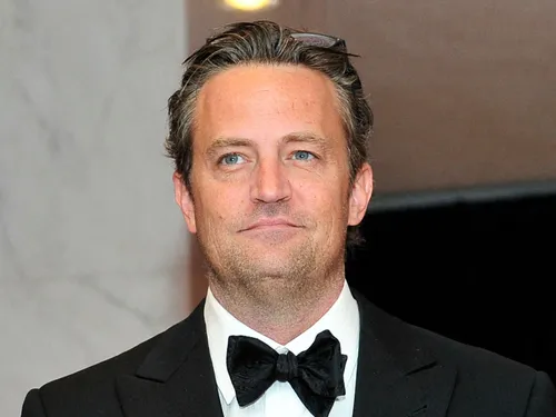 Un médecin va plaider coupable dans l'affaire Matthew Perry,...