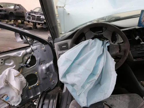 Décès tragique lié à un airbag défectueux : le scandale Takata...
