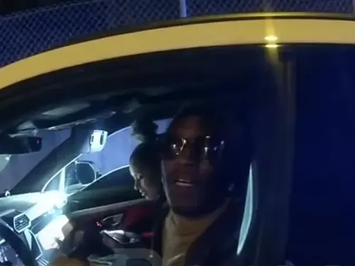 Une vidéo montre Young Thug utilisant un déambulateur après un...