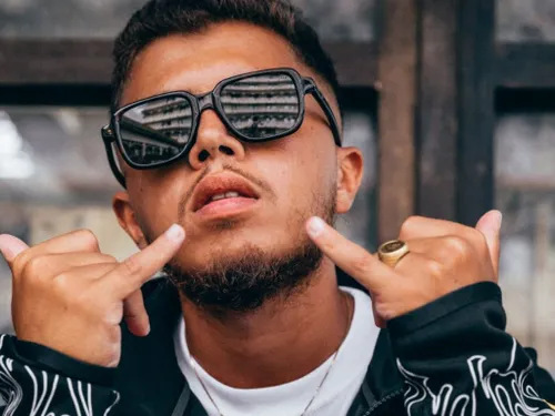 Hamza domine le top des hits de l'été 2025 sur Spotify
