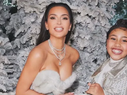 Le nouveau look de North West, 12 ans, fait réagir les fans de Kim K
