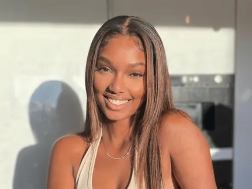 Ronisia rejoint Nouvelle École saison 4
