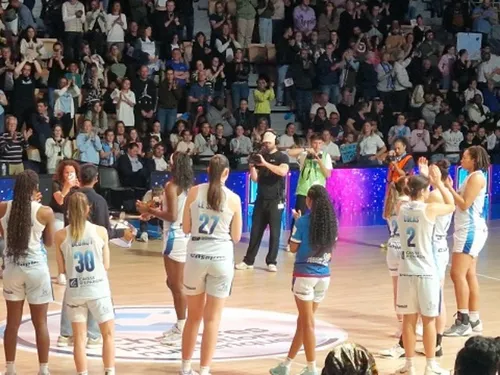 BASKET – Wonderligue : Les bluelights reléguées malgré leur...
