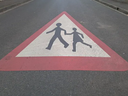 Des enseignants contestent la fermeture d'une classe à Châteaudun  