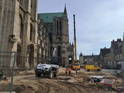 CHARTRES – Un transformateur électrique invisible installé près de...