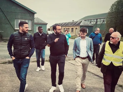Son objectif : Lancer les jeunes en « politique »