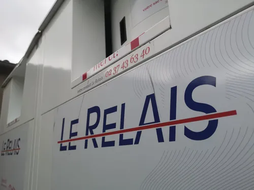 Collecte de vêtements suspendue "jusqu'à nouvel ordre" par le Relais