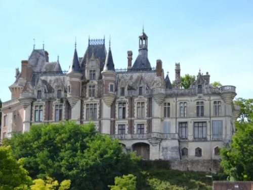 MONTIGNY-LE-GANNELON - Visite du château