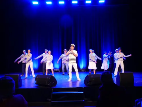 CHÂTEAUDUN - Spectacle : La Troupe du Bonheur