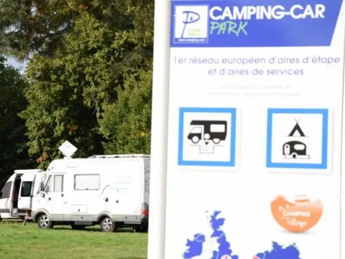LES VILLAGES-VOVEENS - Un premier Camping-car Park aux portes de...