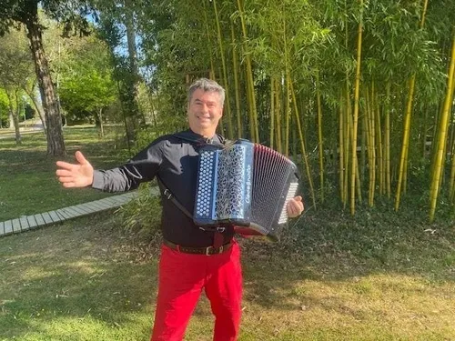 LA CHAPELLE-SAINT-MESMIN (45) - Thé dansant avec Franck Sirotteau