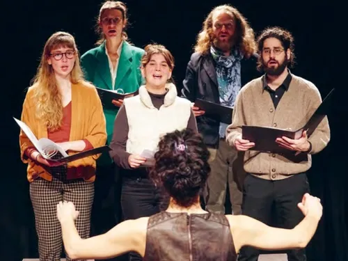 BLOIS (41) – Spectacle : Menace chorale