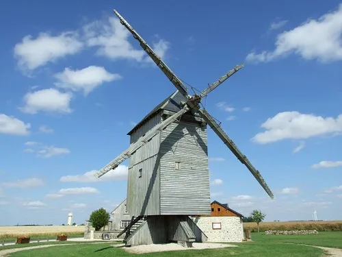 MOUTIERS-EN-BEAUCE – Visite du moulin