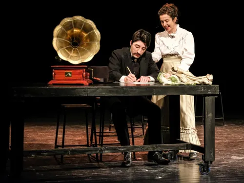 OLIVET (45) - Théâtre : Bel ami