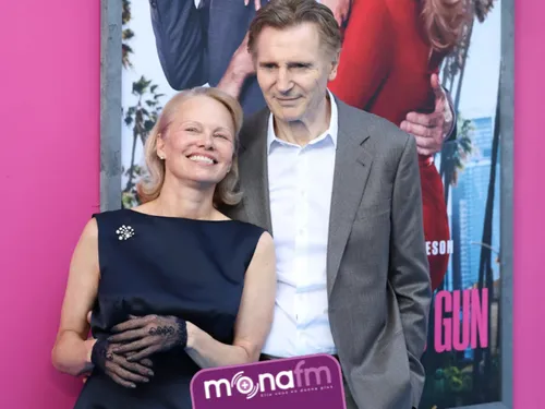  Pamela Anderson et Liam Neeson seraient maintenant un couple
