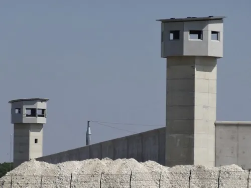La prison de haute-sécurité de Vendin le Vieil est occupée entièrement
