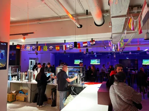 Coupe du Monde : Une première réussie pour le bar éphémère du Stade...
