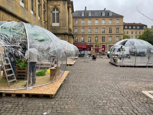(photos) Metz : Les igloos se construisent