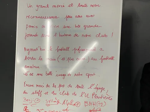 Football : Le message laissé dans les vestiaires du FC METZ par les...