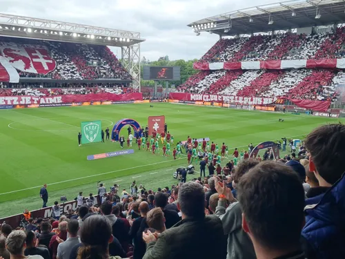 Le FC Metz écrase les records d'affluence en Ligue 2 : Une saison...
