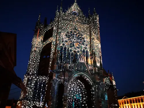 Constellations : le mapping de la Cathédrale change d’horaire 
