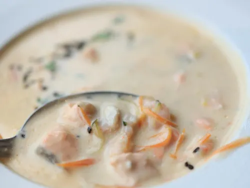 Fiskesuppe (Soupe de poisson crémeuse à la norvégienne)