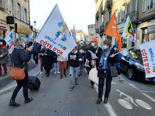 Grève des enseignants : environ 600 manifestants à Dijon