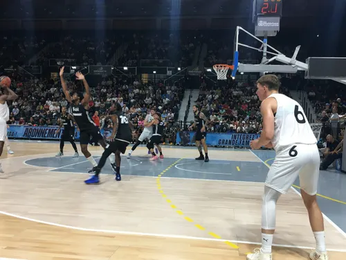 Basket : les joueurs de la JDA font le spectacle face à l’ASVEL 