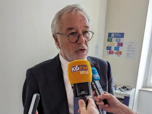 François Rebsamen a nommé ses deux bras droits