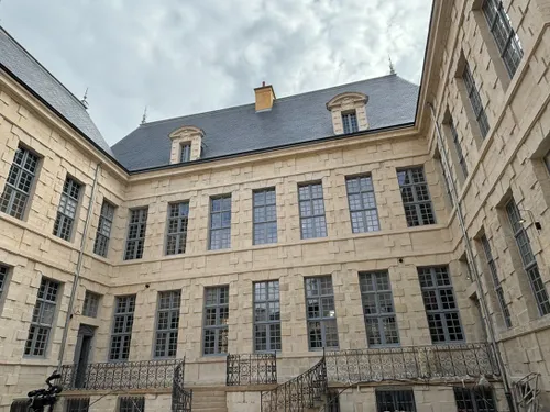 L’OIV s’installe ce week-end dans l’hôtel Bouchu d"Esterno