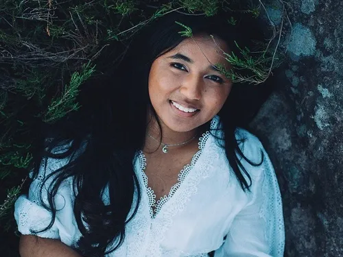 Showcase K6FM : la chanteuse "Anisha Jo" se livre 