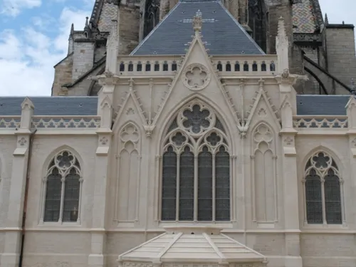 Dijon : la crypte de la cathédrale Saint-Bénigne rouvre ses portes