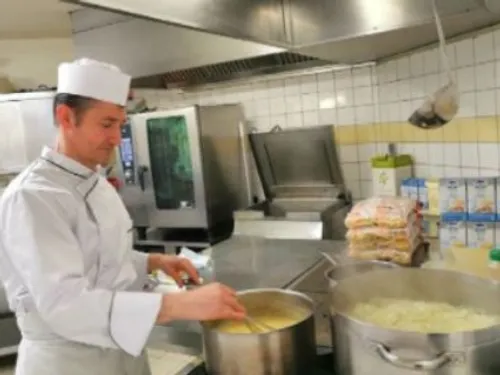 Un cuisinier de Genlis élu « meilleur chef de collectivité 2022 »...