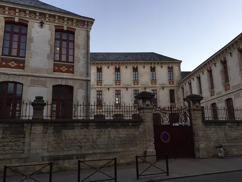 « Un contexte difficile à la cité scolaire Carnot » 