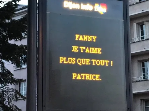 Vos messages d’amour sur les panneaux de Dijon 