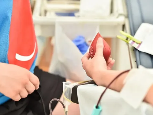 Cet été, donnez votre sang, mais pas à n’importe qui