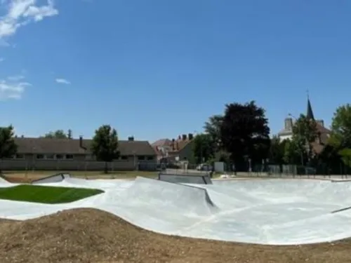 Un skatepark flambant neuf à Genlis 