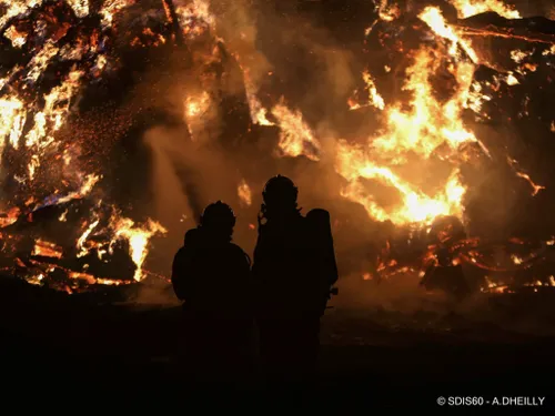 Un homme de 19 ans interpellé à Amiens après l’incendie de...