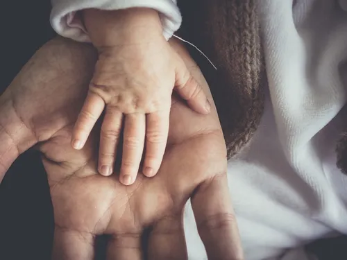 Des coups de pouce donnés aux jeunes parents dans la Somme