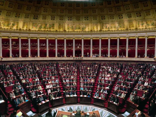 La justice saisie à propos du collaborateur d'une députée de...