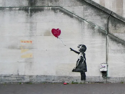 Banksy à Brest : l'exposition des Capucins fait un carton 