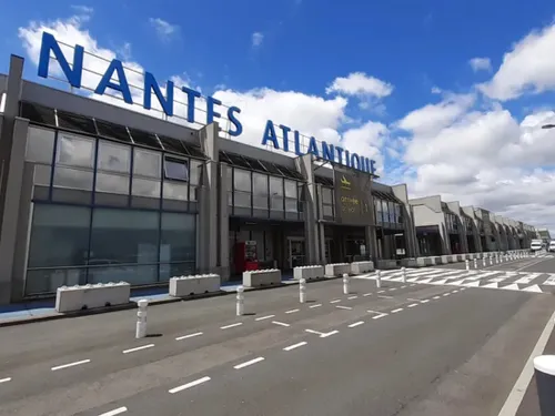 Aéroport de Nantes Atlantique : "Le couvre-feu doit protéger les...