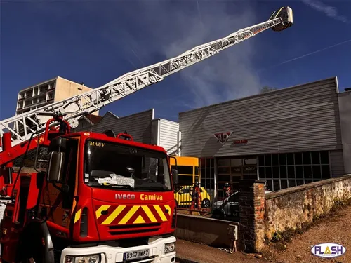 Limoges : un violent incendie dans une carrosserie
