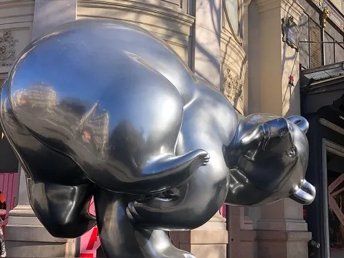 Des animaux en voie de disparition envahissent la capitale ! 