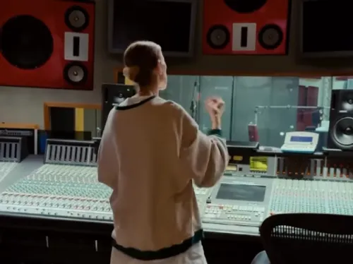 Quand Céline Dion kiffe en studio le nouveau remix de Sebastian...