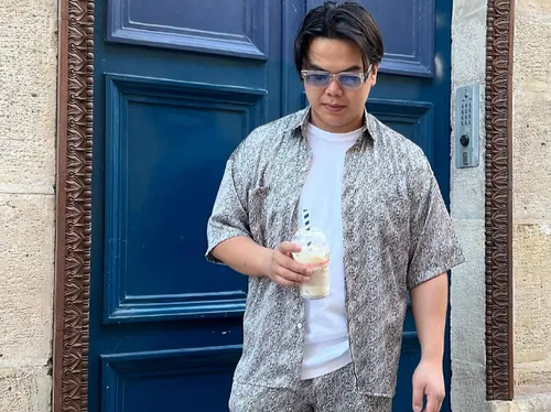 Alex Wann dévoile sa reprise tant attendue de "Milkshake"